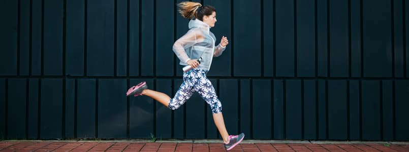 Woman running to help alleviate phentermine insomnia