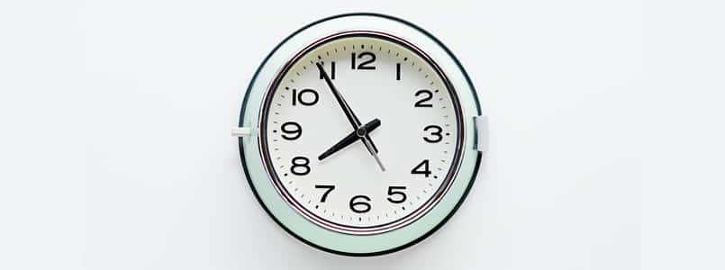 analog wall clock